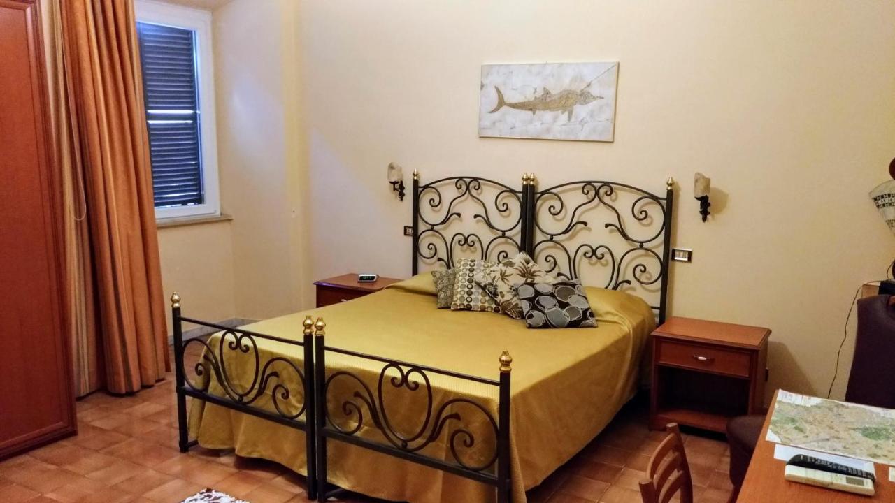 Nicolas Inn Rzym Zewnętrze zdjęcie