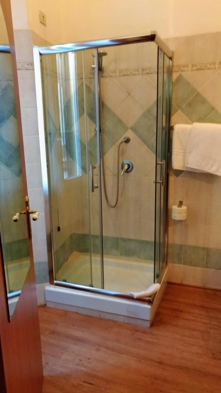 Nicolas Inn Rzym Zewnętrze zdjęcie